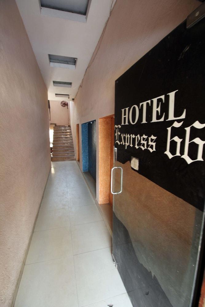 Hotel Express66 Νέο Δελχί Εξωτερικό φωτογραφία